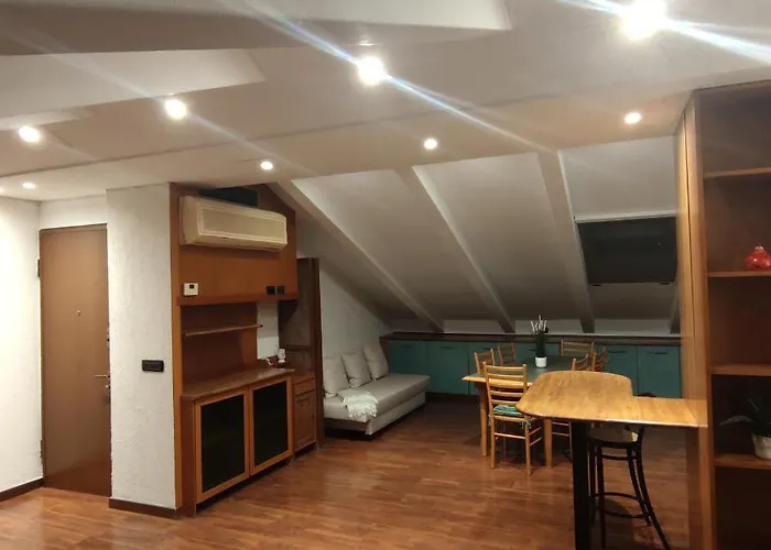 Apartament Loft Mansardato Monza
