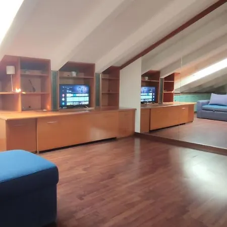 Loft Mansardato Apartmán